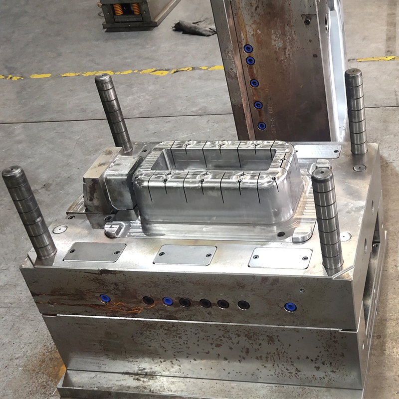 Professional design production each kind of plastic turnover box pallet plastic injection mold business
